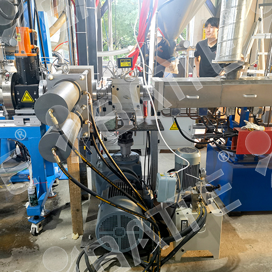 extrusion screen changer
