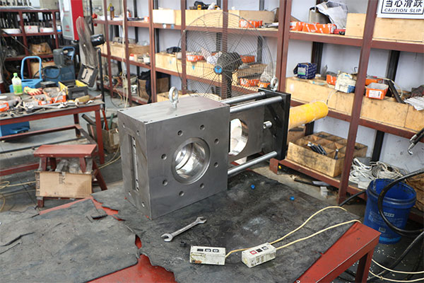 polymer melt filtration