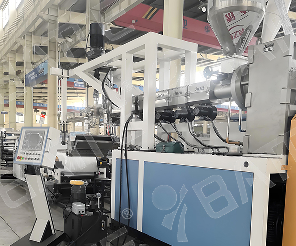 Fluoroplastic extrusion screen changer