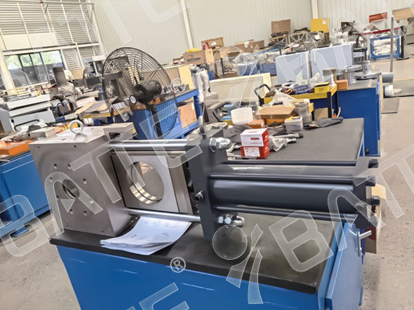 PVC granulation screen changer