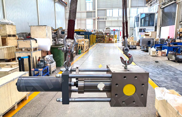 single column hydraulic screen changer